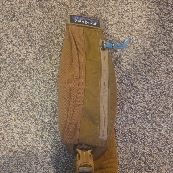Patagonia Tan and Blue Sling Backpack - Picture 5 of 5